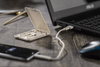 Stojak do telefonu z kablami do ładowania OLIN | BC-09137-17
