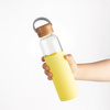 Szklana butelka Refresh 560 ml, żółty  | R08272.03