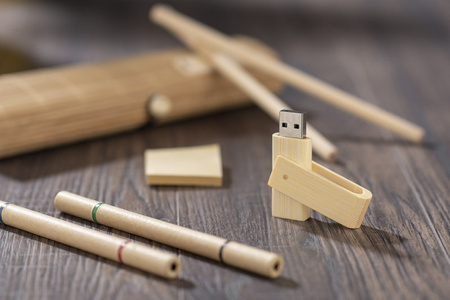 Pamięć USB bambusowa TWISTER 16 GB | BC-44088