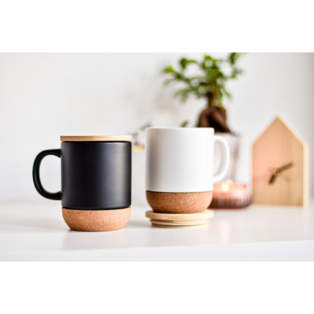 Kubek ceramiczny z bambusową przykrywką Giulia, czarny | RD-R85309.02.O