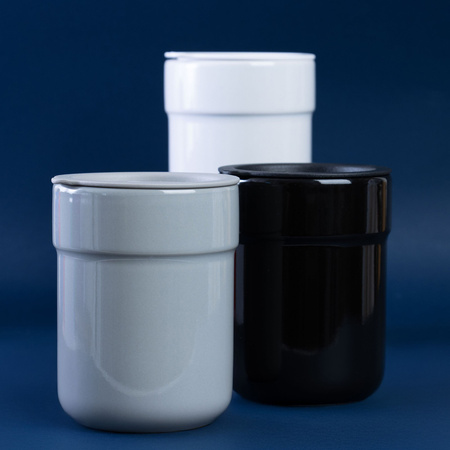 Kubek ceramiczny TEONA z plastikową pokrywką, czarny - 320 ml | PR-6146.02